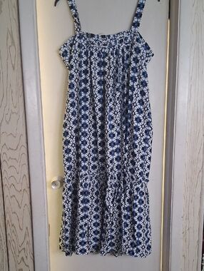 Skye's the Limit Navy and White Floral Midi Sundress